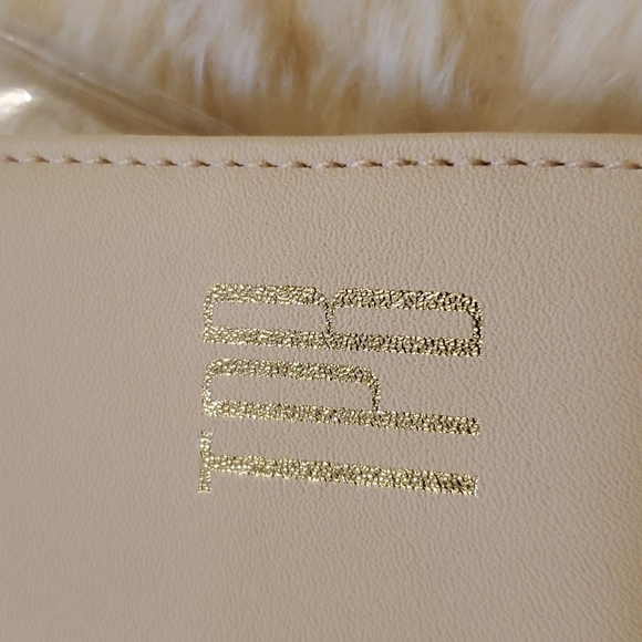 Mark & Graham Fillmore Vegan Leather Passport Holder "TPB" - blush - Picture 8 of 8